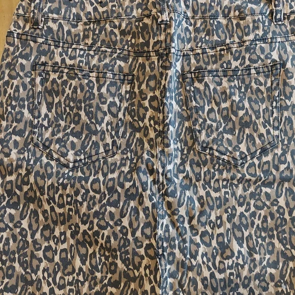 SKIRT - Picture 5 of 9